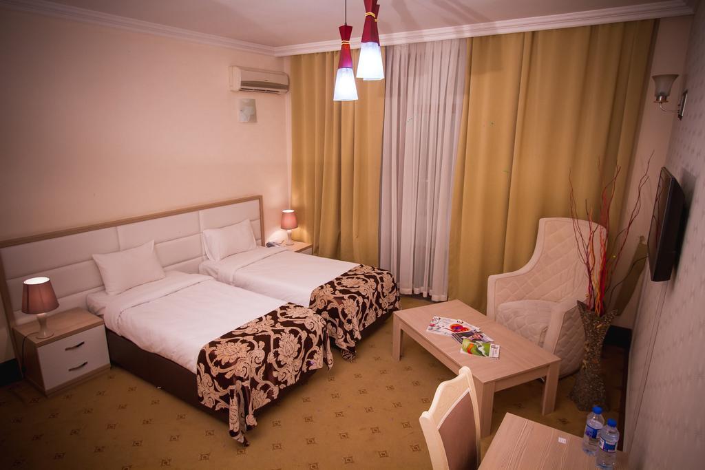 Baku Inn Hotel Bagian luar foto